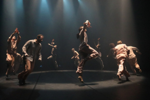 Teatro Ponchielli - Stagione di Danza 2019/2020 - Political mother unplugged Teatro Ponchielli - Stagione di Danza 2019/2020 - Political mother unplugged