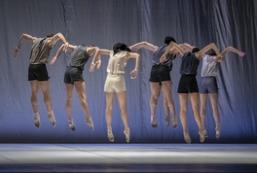 Teatro Ponchielli - Stagione di Danza 2019/2020 - Vivaldi works Teatro Ponchielli - Stagione di Danza 2019/2020 - Vivaldi works