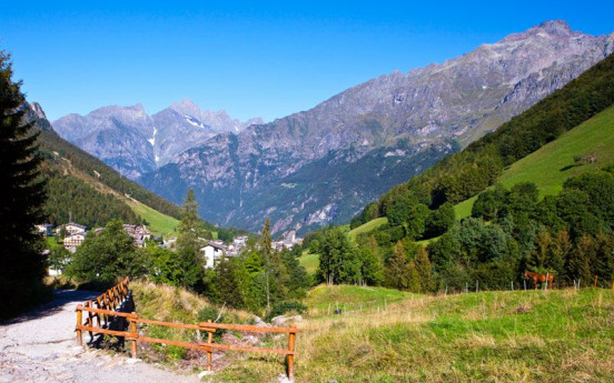 Colori d'autunno al Passo della Manina Colori d'autunno al Passo della Manina