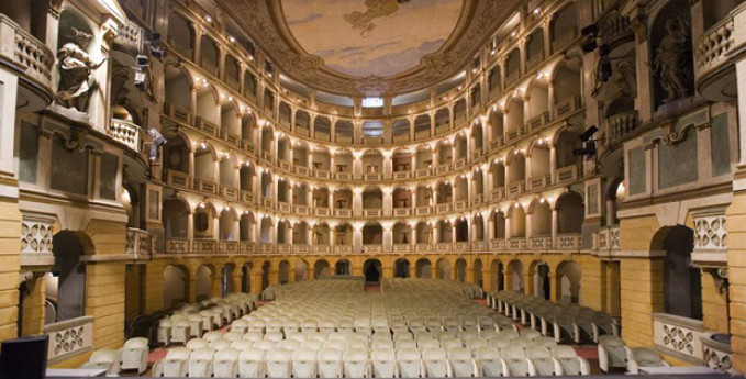 Teatro Fraschini nel 250° dalla fondazione Teatro Fraschini nel 250° dalla fondazione