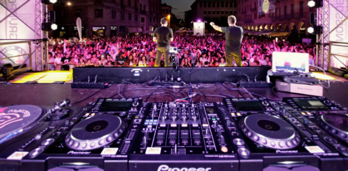 Stradeejay Stradeejay