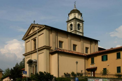 Zampognari per le vie del paese