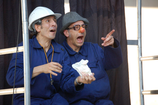 Eccentrici Dadarò in "Vote for" | Moltrasio Buskers Festival