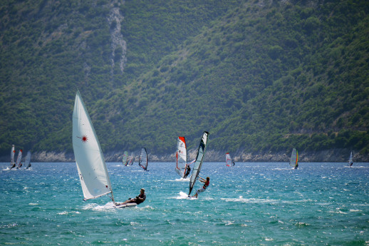 Lezione base di windsurf sul Lago di Como