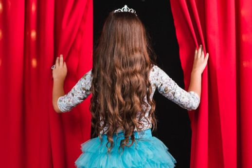 Pomeriggi a Teatro - Rassegna Teatrale per Famiglie Pomeriggi a Teatro - Rassegna Teatrale per Famiglie