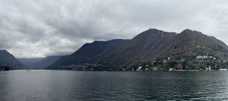 Vista del lago con sfondo del Monte di Brunate fino a Nesso