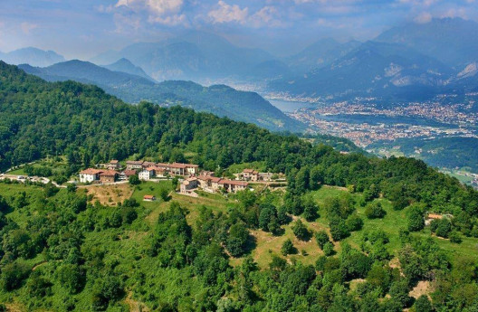 Oro colato. L'eredità per pochi della Olimpiadi Milano Cortina