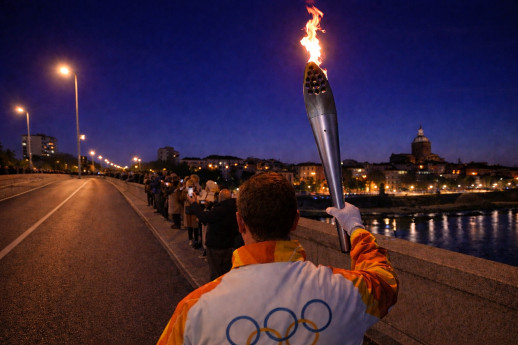 La Fiamma Olimpica arriva a Pavia