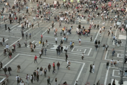 Con gli occhi aperti in un ruggito