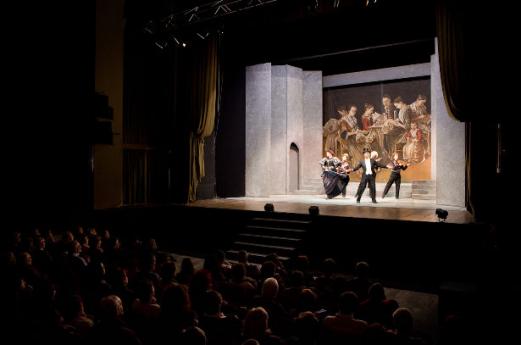 Stagione di Prosa al Teatro alle Vigne Stagione di Prosa al Teatro alle Vigne