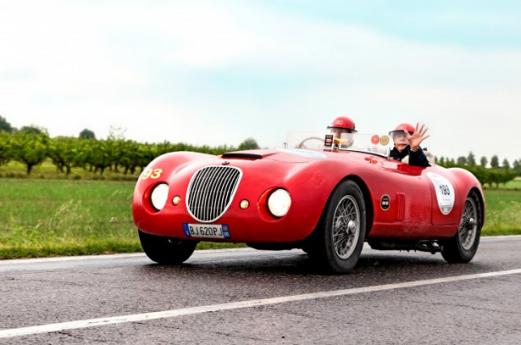 Retro Lombardy, out in a vintage car