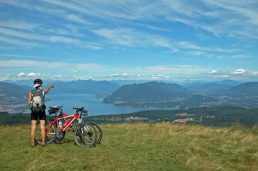 Itinerari e come esplorare il territorio di Varese in bici