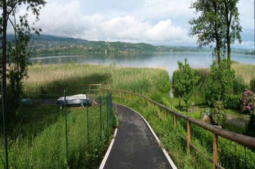 Varese Lake: bike trail and Isolino Virginia