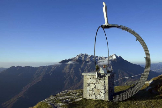 Giro ad anello della cima di Grem Giro ad anello della cima di Grem