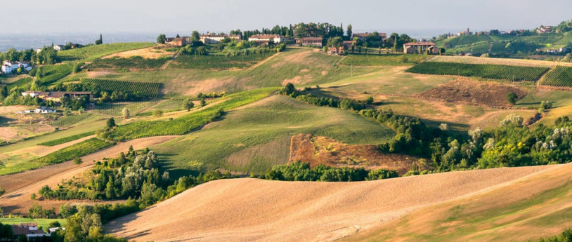 In moto per le colline dell'Oltrepò Pavese