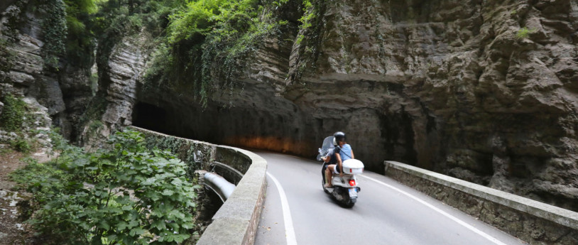 La Strada della Forra e la Gardesana Occidentale in moto