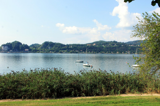 The quiet banks of Lake Maggiore