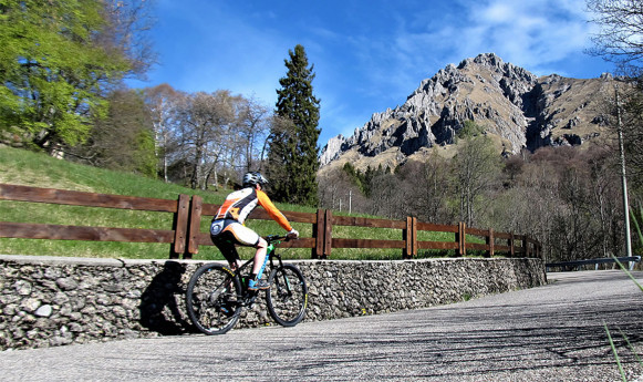 In MTB ai 3 Rifugi a Pian Resinelli