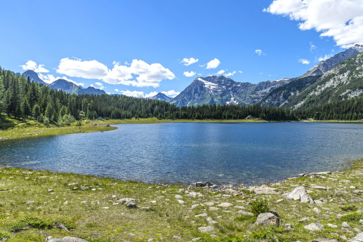 Alpe and Lake Palù