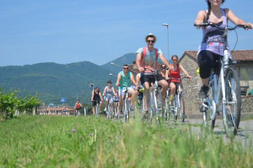 Woman Mountain Bike or City Bike hire Woman Mountain Bike or City Bike hire