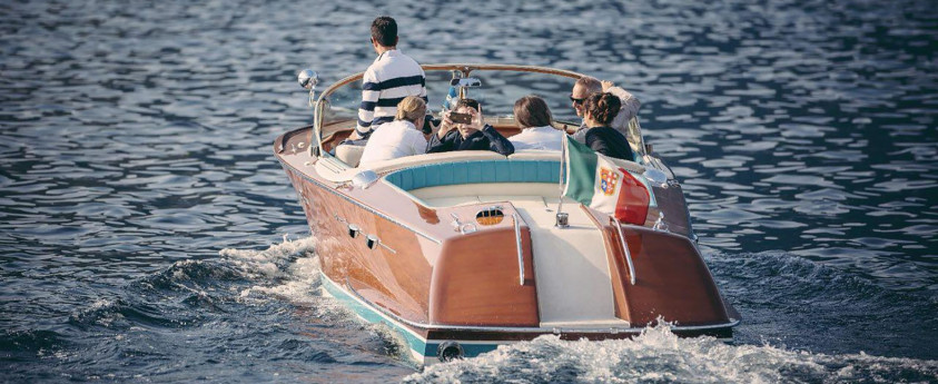 Noleggio Riva Aquarama con conducente Noleggio Riva Aquarama con conducente