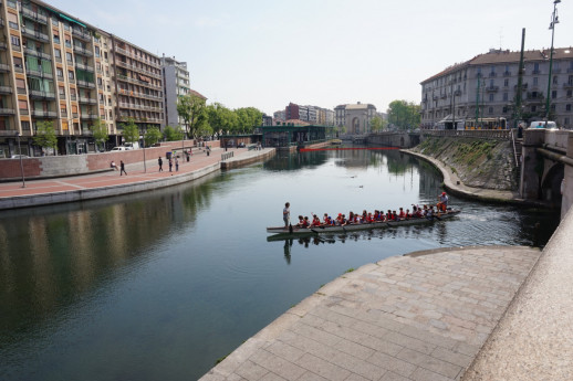 Tour del Naviglio Grande in Dragon Boat Tour del Naviglio Grande in Dragon Boat