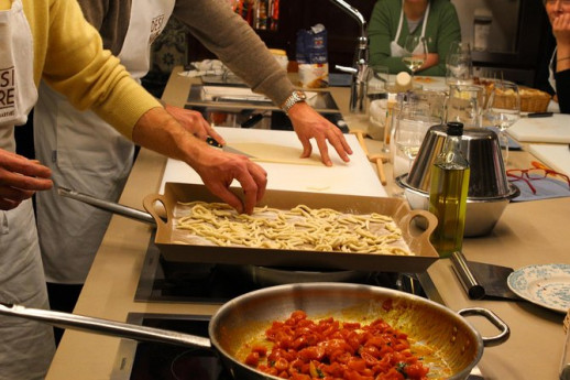 LEZIONE DI CUCINA CON CHEF LUIGI GANDOLA LEZIONE DI CUCINA CON CHEF LUIGI GANDOLA