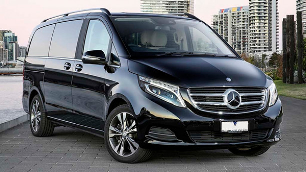 Luxury car transfer from Bellagio to Milan, Malpensa, Linate, Bergamo or vice versa for 7 people with luggage.