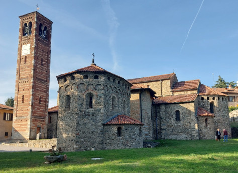 La basilica di Agliate