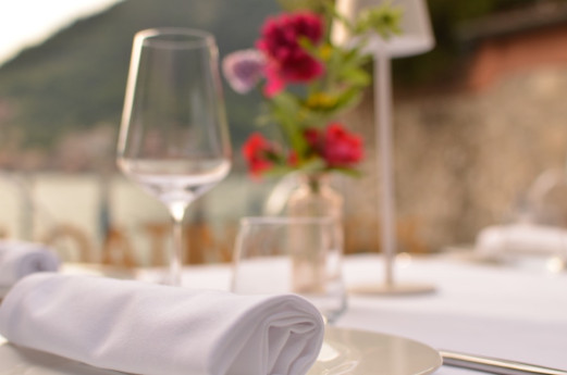 Cena in contrada A Filo d'acqua - Tavolo esclusivo fronte lago
