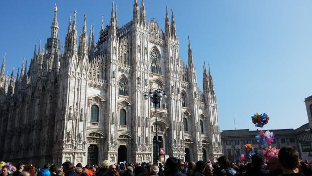 “El Principio Dil Domo Di Milano”. Storia di una fabbrica infinita. “El Principio Dil Domo Di Milano”. Storia di una fabbrica infinita.