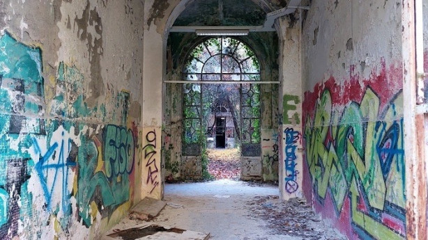 VISITA GUIDATA ALL'INQUIETANTE EX MANICOMIO DI MOMBELLO A LIMBIATE MB