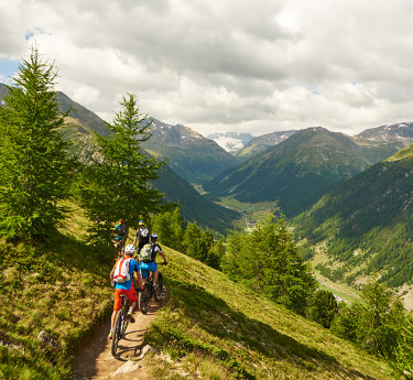 Livigno in bici con i campioni