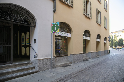 Infopoint Via Trieste 1, Brescia 