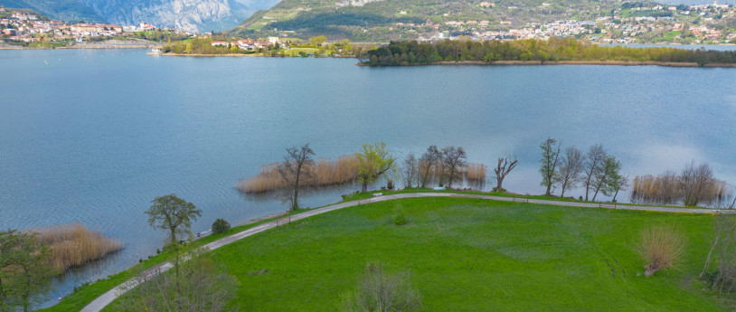 Lake Annone cycle and pedestrian path