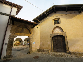 Un borgo antico, un convento e sapori di-vini Un borgo antico, un convento e sapori di-vini