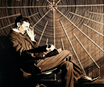 Nikola Tesla - The man who lit up the world, La storia di un genio
