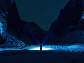 Ciaspolata al chiaro di luna con cena in rifugio Ciaspolata al chiaro di luna con cena in rifugio