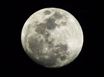 Camminata al chiaro di luna sulle colline di Mondondone