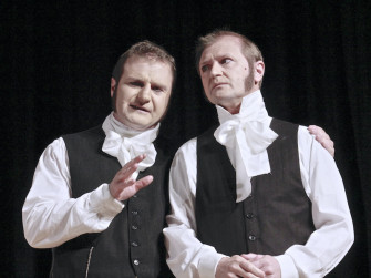 Spettacolo teatrale: L'importanza di chiamarsi Ernesto a Castione