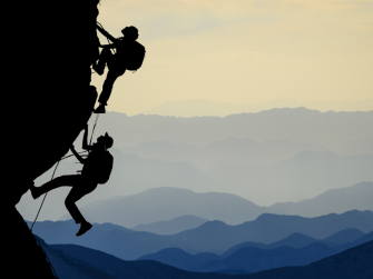 Raccontarsi: Tradurre montagne, alpinisti ed emozioni