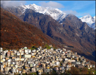 Il sole sorge a Premana