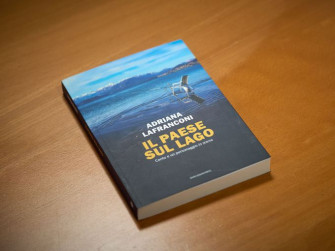 Adriana Lafranconi presenta il suo libro "Il paese sul lago"