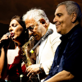 pugni cuore biglietti