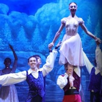 schiaccianoci almatanz biglietti