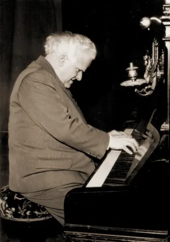 M°Daniele Maffeis al pianoforte 