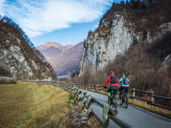 Lungo la Valsassina fino a Noceno 