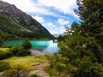 Riflessi cristallini sul Lago dell’Aviolo - ph: Stefano Poma