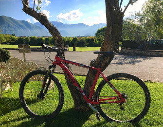 Man Mountain Bike or City Bike Man Mountain Bike or City Bike