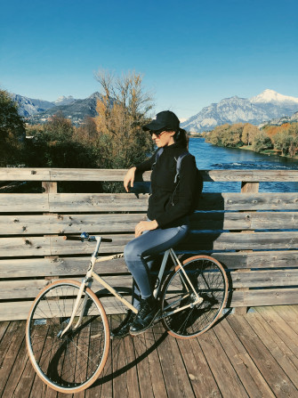 BIKING E STRETCHING INTORNO AL LAGO